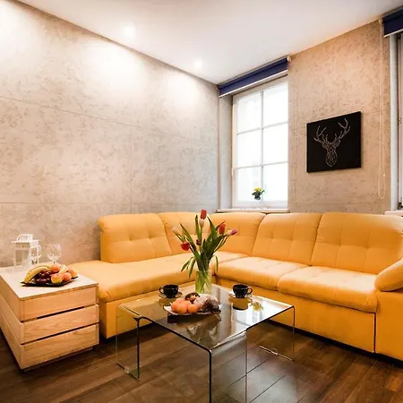 Prestigious Main Square Apartament